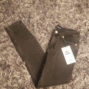Calvin Klein mid rise jean nwt size 25×30